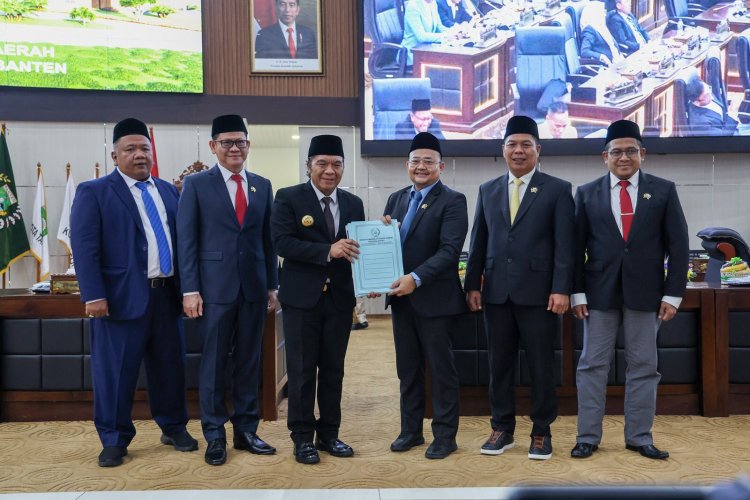 Hadiri Rapat Paripurna Pengucapan Sumpah Pimpinan DPRD Banten dan Pemandangan Umum Fraksi Terhadap Nota Pengantar APBD TA 2025, Ini Sambutan Pj Gubernur Banten