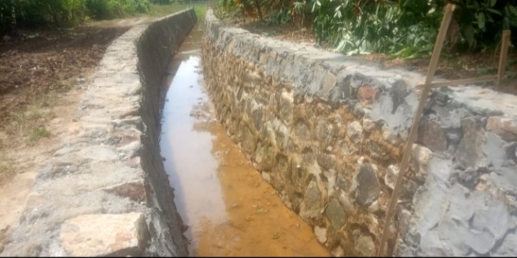 Diduga Pengerjaan Irigasi Cisata, Kp. Pasir Purut ASJAD dan Tak Bertuan.