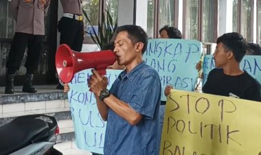 Aktivis P4 Lakukan Aksi Unras di ULP Pandeglang , Diduga Ada Monopili Pada Proses Lelang