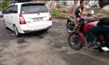 DPC GWI Pandeglang Pertanyakan Biaya Perawatan Jalan, Karena Disinyalir Banyak Jalan Provinsi Yang Rusak Dan Berlubang.