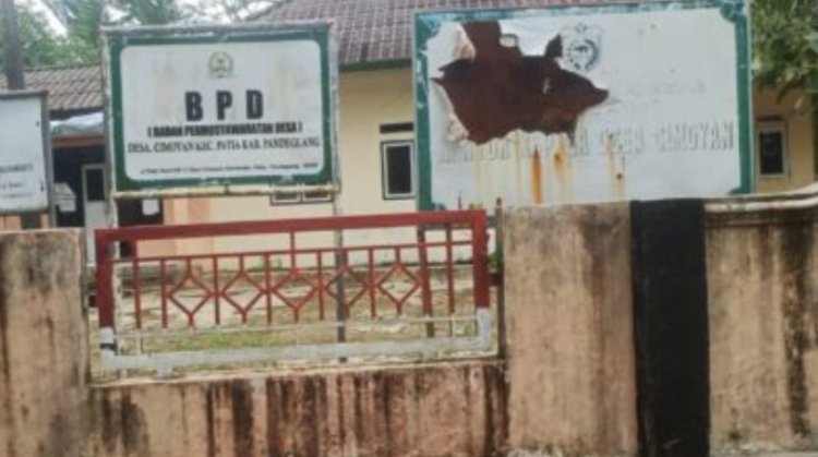 Diduga Sekretaris UPKK Program Irpom dan Penyedia Matrial, Poktan Zebra Desa Cimoyan Patia, Adalah ASN P3K SDN Babakankeusik
