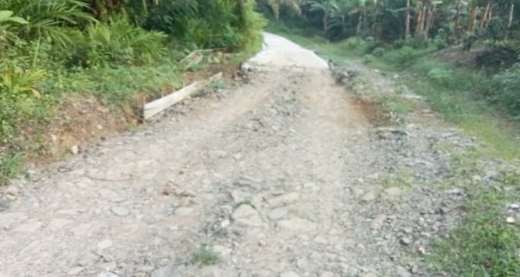Parah..??, Kades Lewibalang Cikeusik, Belum Selesaikan Jalan Cor Beton DD Tahap 1 2025 & Dugaan Manipulasi Banprov