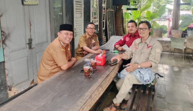 Secangkir Kopi Sejuta Makna: AWDI dan GWI DPC Pandeglang Ngopi Pintar Bersama Kadis DPMPD dan Ketua Apdesi, Perkuat Silaturahmi dan Sinergi.