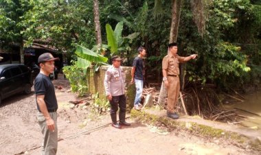 Laksanakan Kerja Bakti Normalisasi Sungai Cilemer Di Akhir 2025, Muspika, Polsek Bojong Dibantu Warga Sekitar