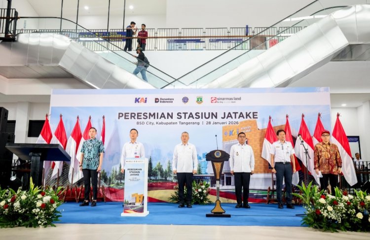 Resmikan Stasiun Jatake, Andra Soni Tekankan Peran Kereta Api bagi Pertumbuhan Wilayah