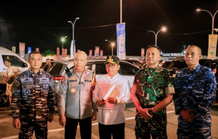 H-5 Lebaran, Gubernur Andra Soni Didampingi Darem Maulana Yusuf & Kapolda Banten, Tinjau Kelancaran Arus Mudik di Penyeberangan Merak–Bakauheni