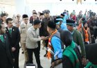 Pastikan Kelancaran Keberangkatan Calon Jemaah Haji, Wapres Tinjau Layanan Fast Track (Makkah Route) di Bandara Juanda Surabaya