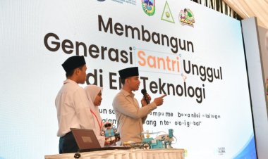Hadapi Disrupsi Teknologi, Wapres Dorong Santri Tremas Pacitan Upgrade Diri dan Kuasai AI
