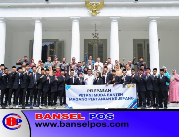 Gubernur Andra Soni Lepas Keberangkatan 21 Petani Milenial Magang di Jepang