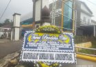 Halaman Kantor BPN Pandeglang Dibanjiri Karangan Bunga 'Duka Cita SOP', Aktivis Tuding Ada Praktik KKN