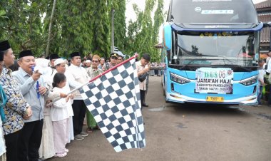 Lepas Kloter Terakhir, Bupati Pandeglang Doakan 952 Jemaah Haji Jadi Mabrur