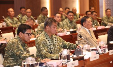 Bahas Geopolitik Global dan Kesiapan Pertahanan, Kasad Ikuti Rapat Kerja dengan Komisi I DPR RI