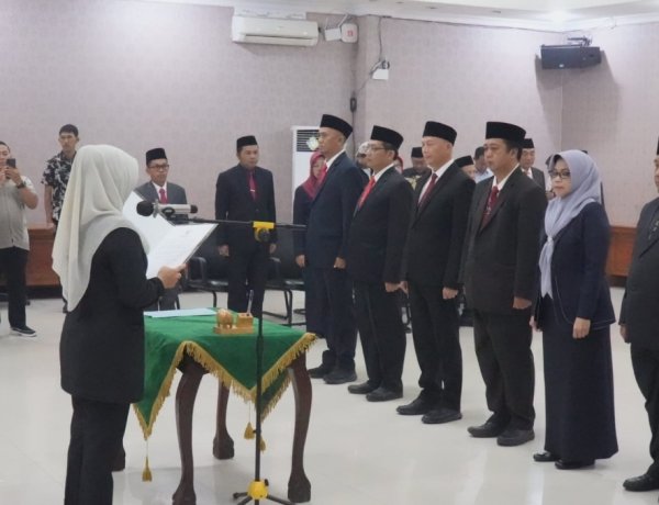 Bupati Pandeglang Lantik 9 Pejabat Eselon IIb, Tekankan Pelayanan Publik Cepat Tanggap