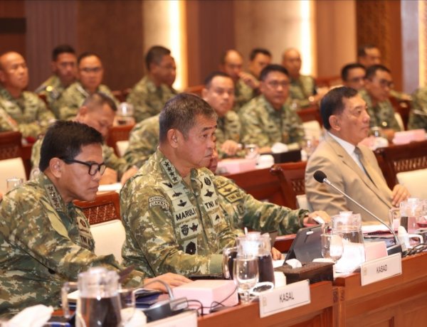 Bahas Geopolitik Global dan Kesiapan Pertahanan, Kasad Ikuti Rapat Kerja dengan Komisi I DPR RI