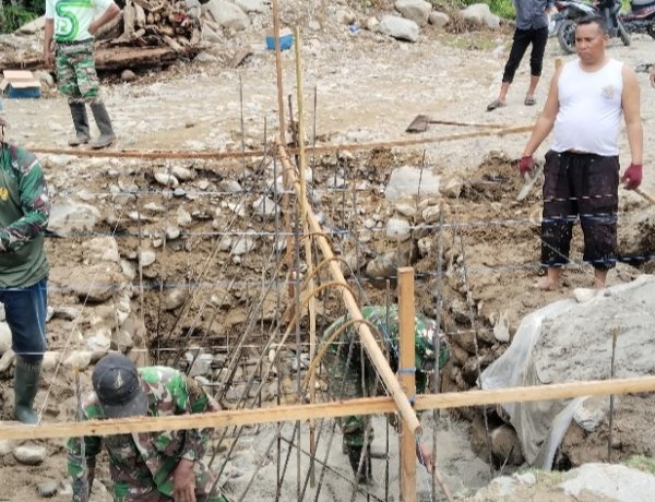 Bangun Jembatan Perintis Garuda, TNI dan Warga Gotong Royong Buka Akses Pedalaman Aceh Tenggara