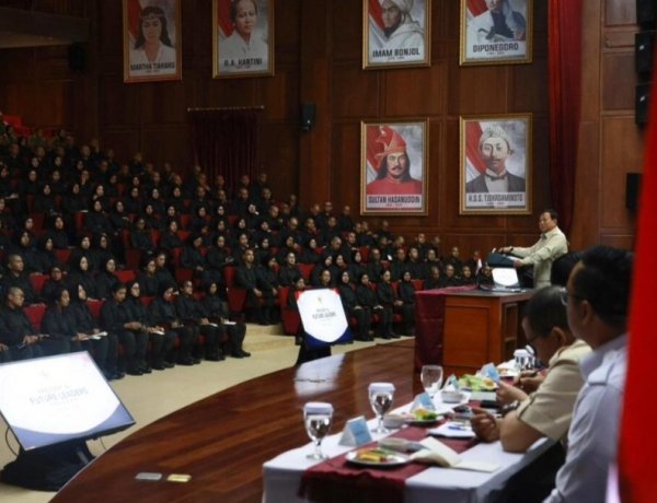 Seskab Teddy: Presiden Prabowo Beri Taklimat Peserta Presidential Future Leaders Program 2026