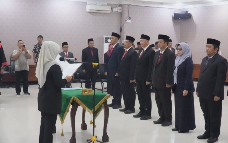 Bupati Pandeglang Lantik 9 Pejabat Eselon IIb, Tekankan Pelayanan Publik Cepat Tanggap