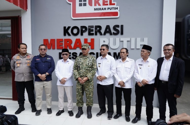 Pangdam III/Siliwangi Mayjen TNI Kosasih, Hadiri Launching KDKMP Bersama Presiden RI