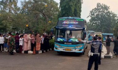 Tangis Haru Sambut Kepulangan Jemaah Haji Pandeglang, Tersisa Cerita Pilu Jarak Hotel Jauh dan Menu Monoton