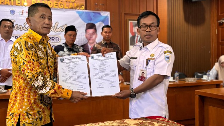 Estafet Kepemimpinan Sekretariat DPRD Pandeglang: Muslim Taufik Resmi Mengemban Amanah Plt Sekwan