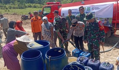 Sumur Mengering dan Asin, Kodim Pandeglang Pasok 50 Ribu Liter Air Bersih ke Patia
