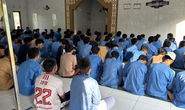 MAN 2 PANDEGLANG KEMBALI MENGGELAR ACARA JUMTAQ