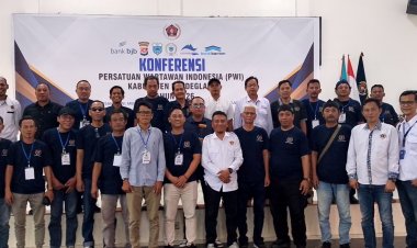 Aklamasi! Asep Mujahidin Resmi Nakhodai PWI Pandeglang Periode 2026–2029