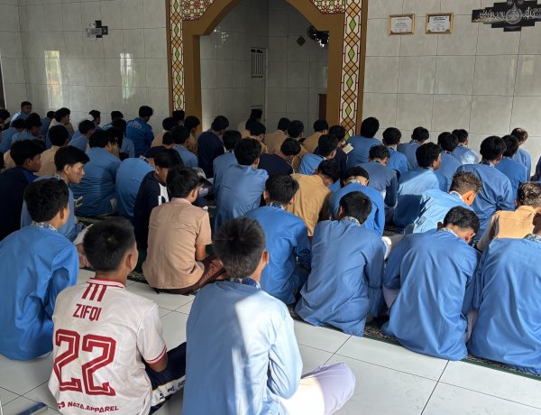 MAN 2 PANDEGLANG KEMBALI MENGGELAR ACARA JUMTAQ