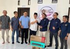 Komitmen Dukung Jurnalisme Profesional, Fraksi Demokrat Pandeglang Bantu Komputer Sekber PWI-SMSI