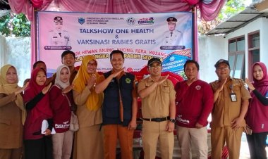 Gelar Vaksinasi Gratis Hari Rabies Sedunia, Puskeswan Karangtanjung Targetkan Ratusan Hewan Peliharaan