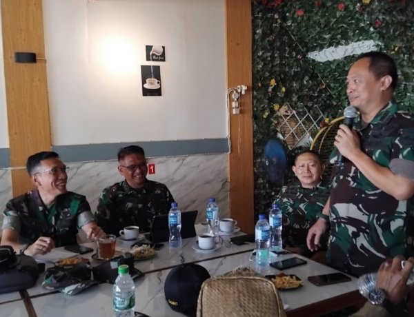 Mitigasi Bencana, Satgas Karhutla TNI Dialog Dengan Adat Dayak