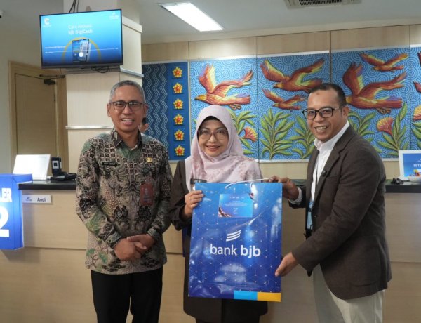 Hari Pelanggan Nasional, Bupati Pandeglang Desak Perbankan Akselerasi Layanan Digital