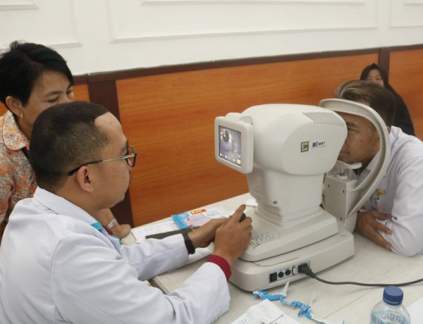 Pemkab Pandeglang dan Kemenag Gandeng Optik Ready Gelar Cek Mata Gratis
