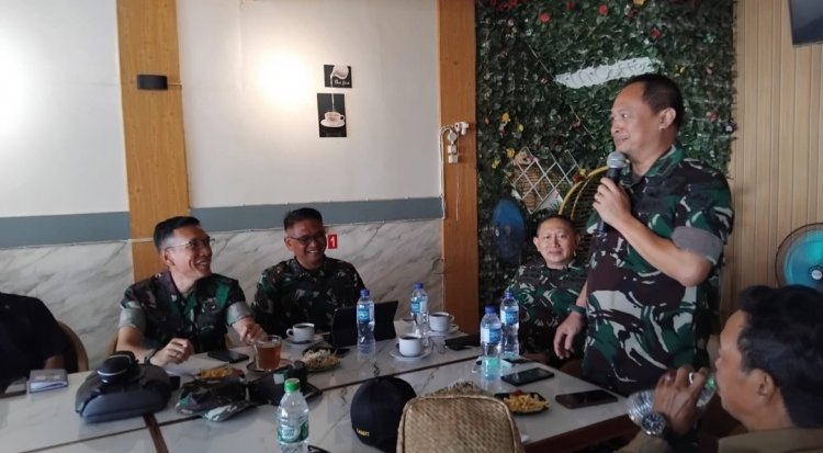 Mitigasi Bencana, Satgas Karhutla TNI Dialog Dengan Adat Dayak