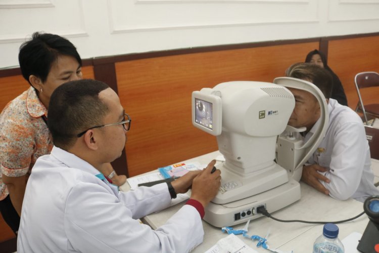 Pemkab Pandeglang dan Kemenag Gandeng Optik Ready Gelar Cek Mata Gratis