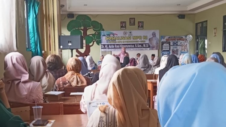 Bawa Dua Agenda ke SMPN 1 Karangtanjung, Adde Rosi Sosialisasikan 4 Pilar dan Tinjau Realisasi 917 Beasiswa PIP