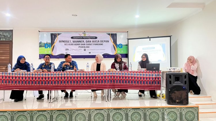 Seminar Pendidikan BK di SMKN 3 Kota Serang, Mahasiswa PLPI UIN SMH Banten Ajak Siswa Bangun Mindset, Manner, dan Masa Depan