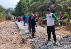 10 Tahun Terbengkalai, Warga Kadubadak Pandeglang Patungan Rp12 Juta Perbaiki Jalan Kabupaten