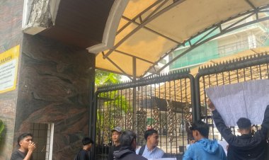 Minta Evaluasi Program MBG Di Pandeglang, Sejumlah Mahasiswa Provinsi Banten Demo Kantor BGN